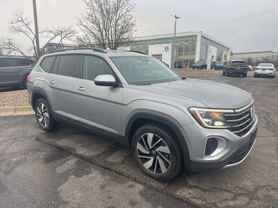 2025 Volkswagen Atlas 2.0T SE w/Technology