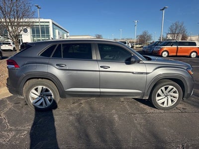 2022 Volkswagen Atlas Cross Sport 3.6L V6 SE w/Technology