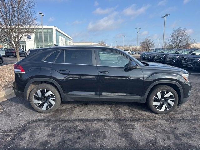 2025 Volkswagen Atlas Cross Sport 2.0T SE w/Technology