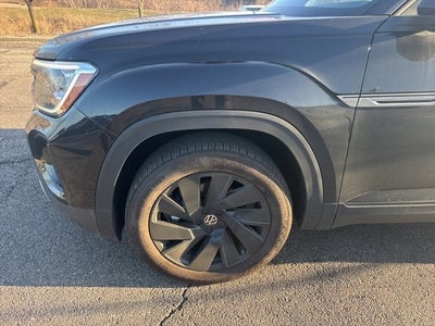 2025 Volkswagen Atlas Cross Sport 2.0T SE w/Technology