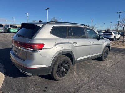 2025 Volkswagen Atlas 2.0T SE w/Technology