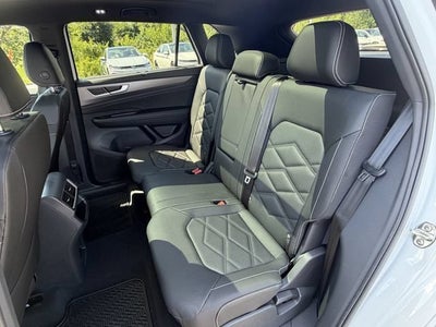 2026 Volkswagen Atlas Cross Sport 2.0T SE w/Technology