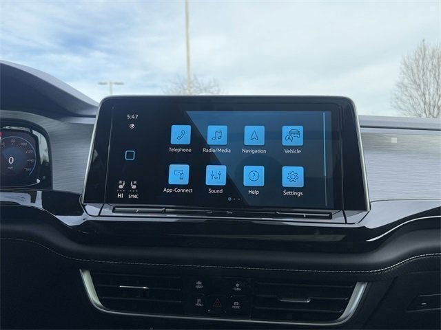 2026 Volkswagen Atlas Cross Sport 2.0T SE w/Technology