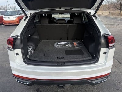 2026 Volkswagen Atlas Cross Sport 2.0T SE w/Technology