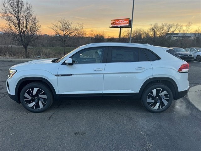 2026 Volkswagen Atlas Cross Sport 2.0T SE w/Technology