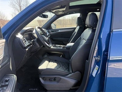 2026 Volkswagen Atlas Cross Sport 2.0T SE w/Technology