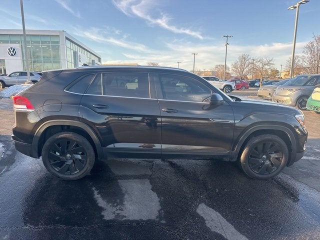 2025 Volkswagen Atlas Cross Sport 2.0T SE w/Technology