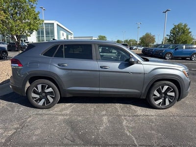 2025 Volkswagen Atlas Cross Sport 2.0T SE w/Technology