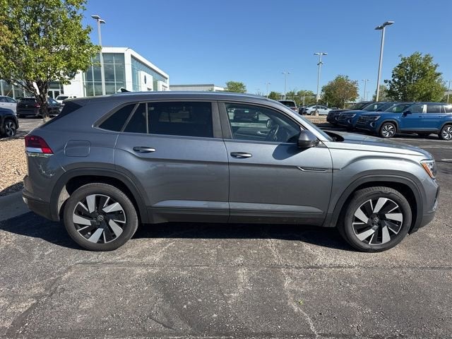 2025 Volkswagen Atlas Cross Sport 2.0T SE w/Technology