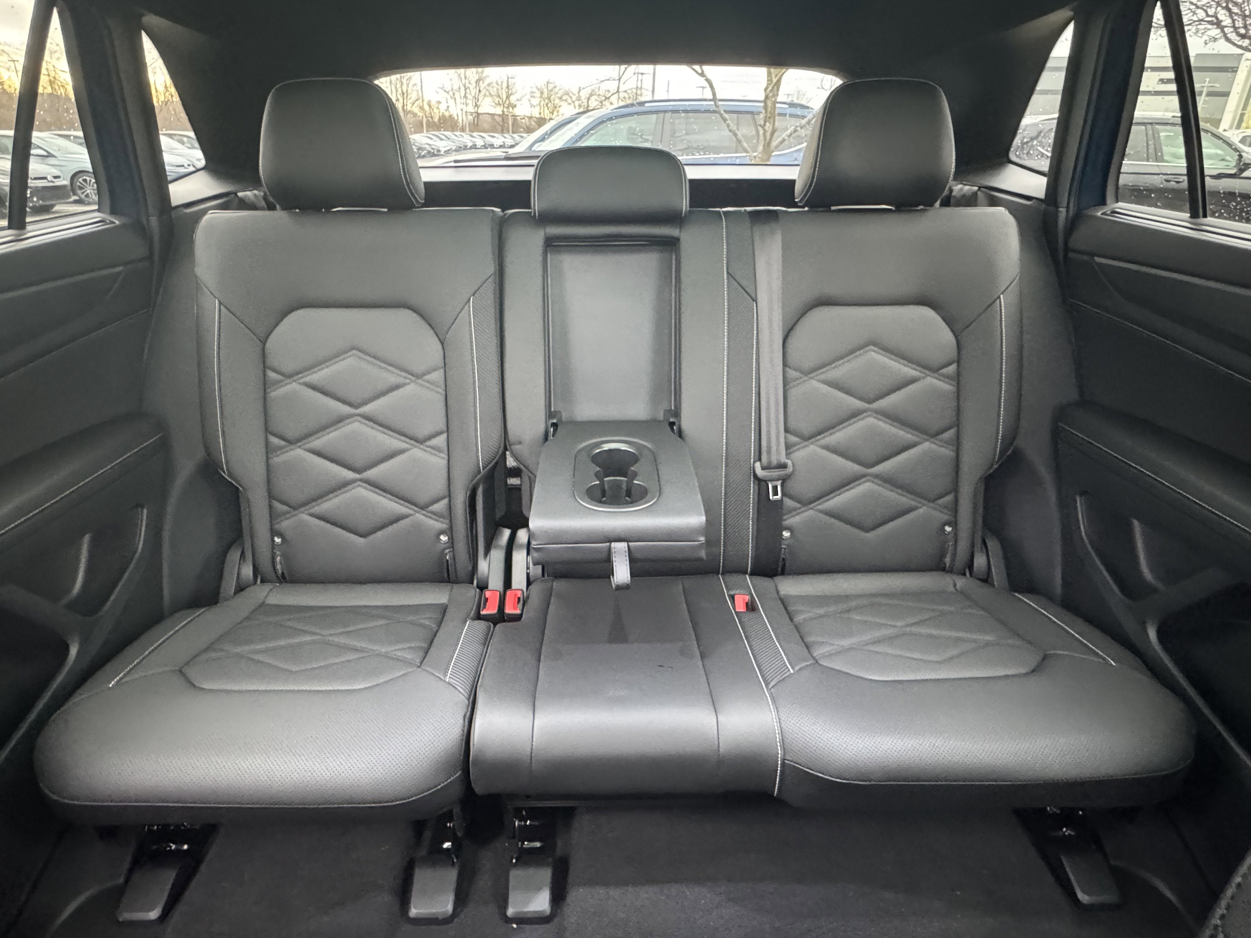 2025 Volkswagen Atlas Cross Sport 2.0T SE w/Technology