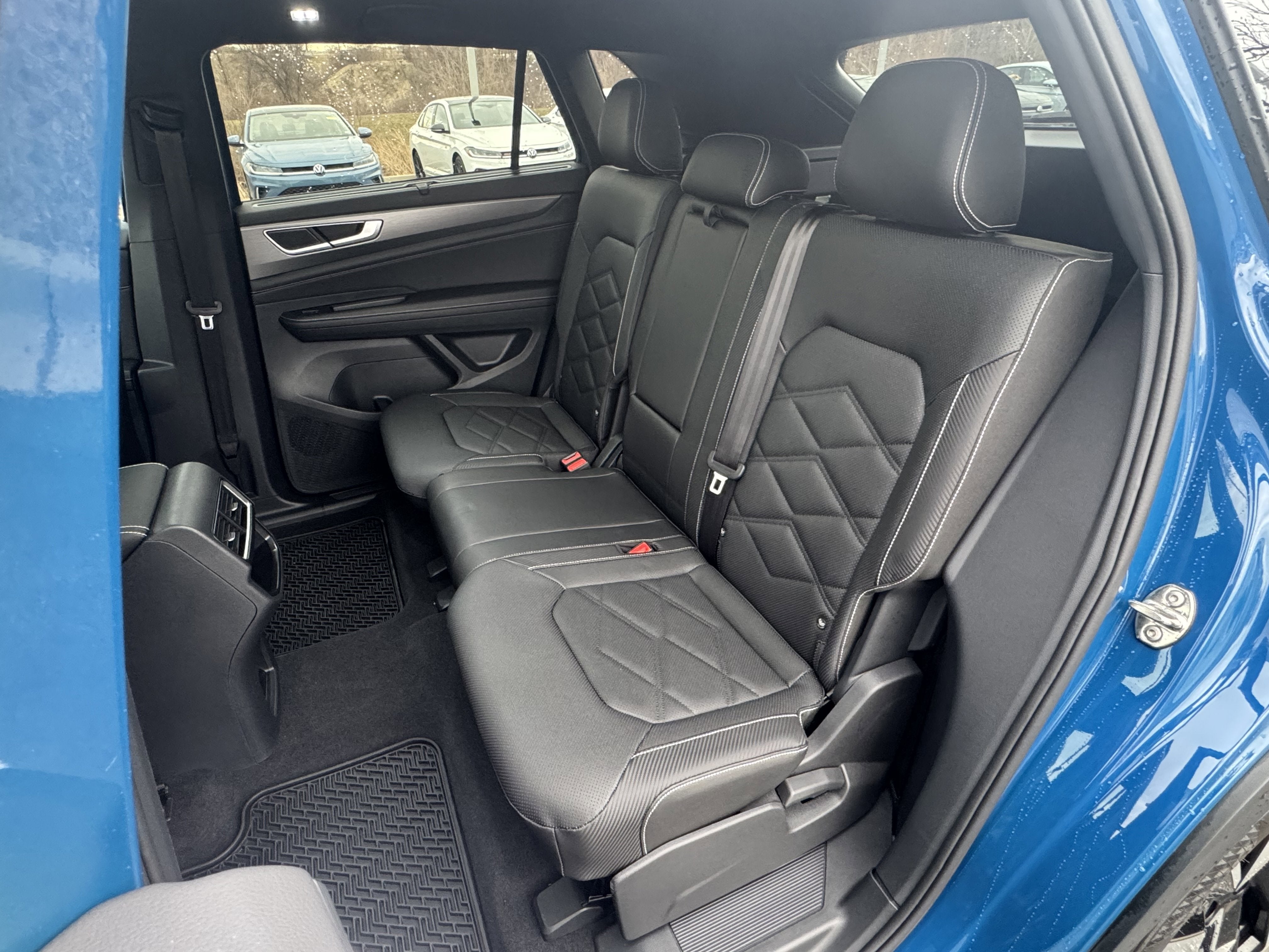 2025 Volkswagen Atlas Cross Sport 2.0T SE w/Technology