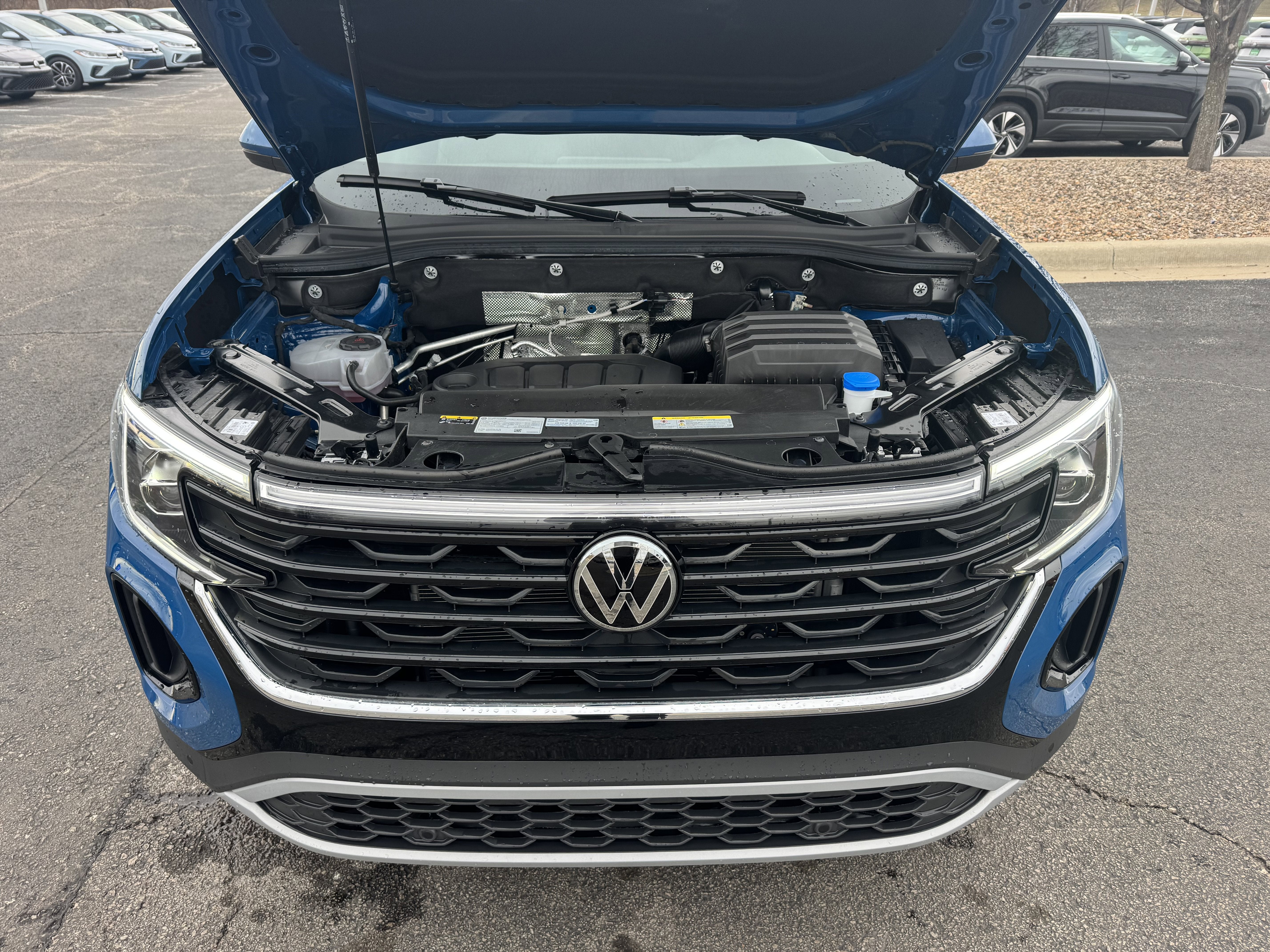 2025 Volkswagen Atlas Cross Sport 2.0T SE w/Technology