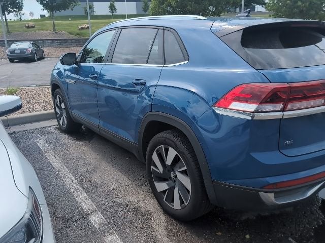 2025 Volkswagen Atlas Cross Sport 2.0T SE w/Technology