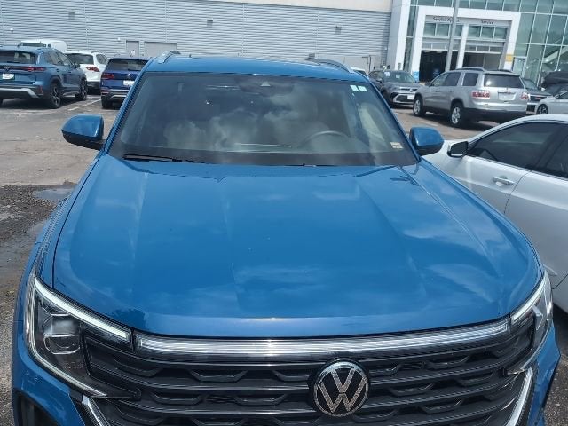 2025 Volkswagen Atlas Cross Sport 2.0T SE w/Technology