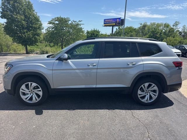 Certified 2023 Volkswagen Atlas SE w/Tech with VIN 1V2KP2CA6PC536382 for sale in Kansas City