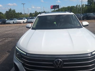 2024 Volkswagen Atlas 2.0T SE w/Technology