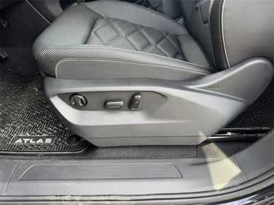 2026 Volkswagen Atlas Cross Sport 2.0T SE