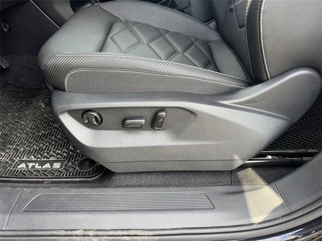 2026 Volkswagen Atlas Cross Sport 2.0T SE