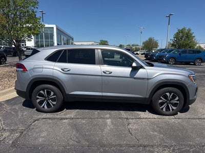 2025 Volkswagen Atlas Cross Sport 2.0T SE