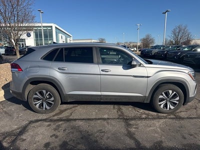 2025 Volkswagen Atlas Cross Sport 2.0T SE