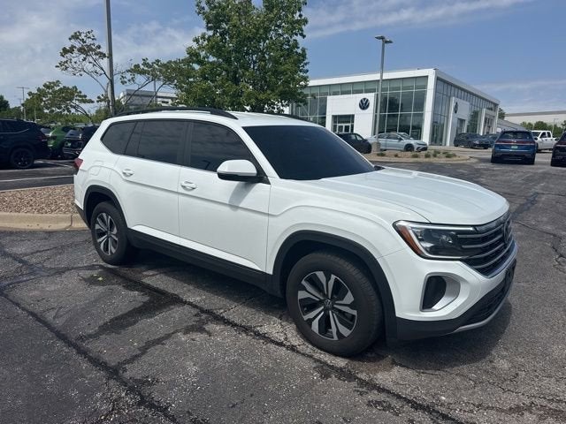 2025 Volkswagen Atlas 2.0T SE