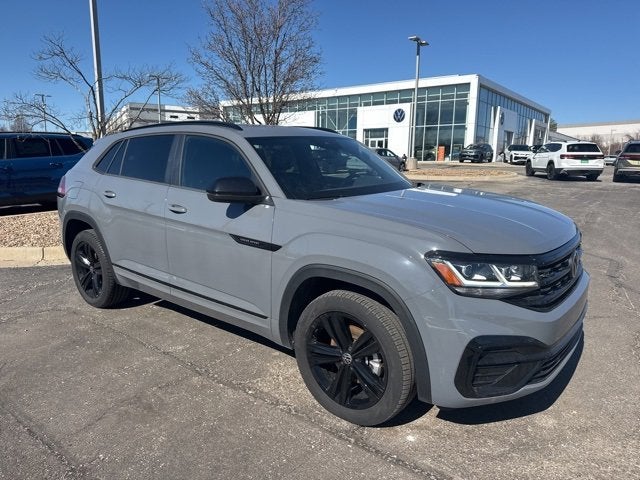 2023 Volkswagen Atlas Cross Sport 2.0T SEL R-Line Black