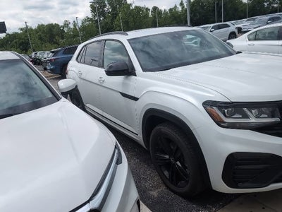 2023 Volkswagen Atlas Cross Sport 3.6L V6 SEL R-Line Black