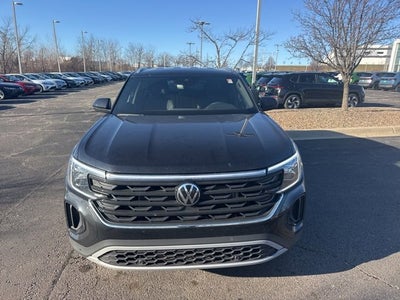 2025 Volkswagen Atlas Cross Sport 2.0T SE w/Technology