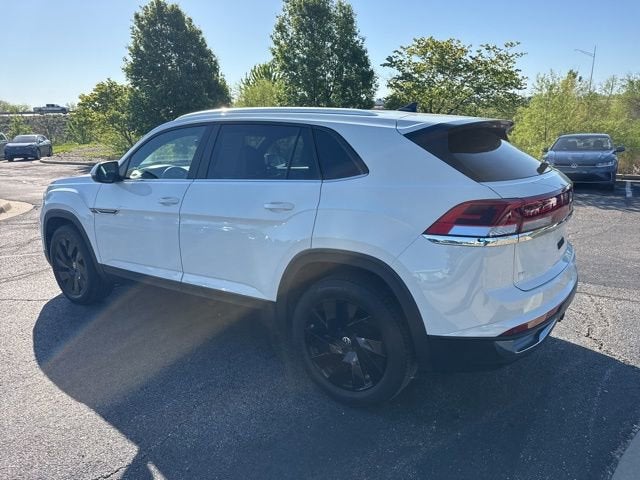 2024 Volkswagen Atlas Cross Sport 2.0T SE w/Technology