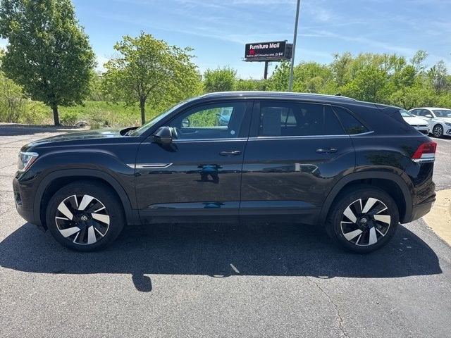 Used 2025 Volkswagen Atlas Cross Sport SE w/Tech with VIN 1V2WE2CAXSC211704 for sale in Kansas City