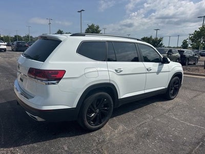 2022 Volkswagen Atlas 3.6L V6 SE w/Technology