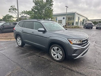 2022 Volkswagen Atlas 3.6L V6 SE w/Technology