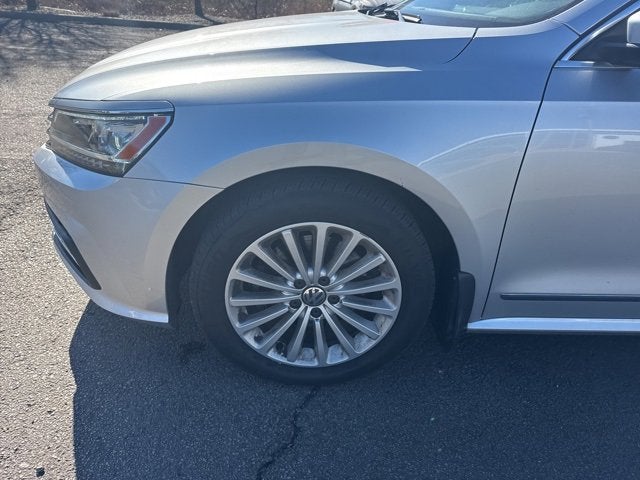 2017 Volkswagen Passat 1.8T SE