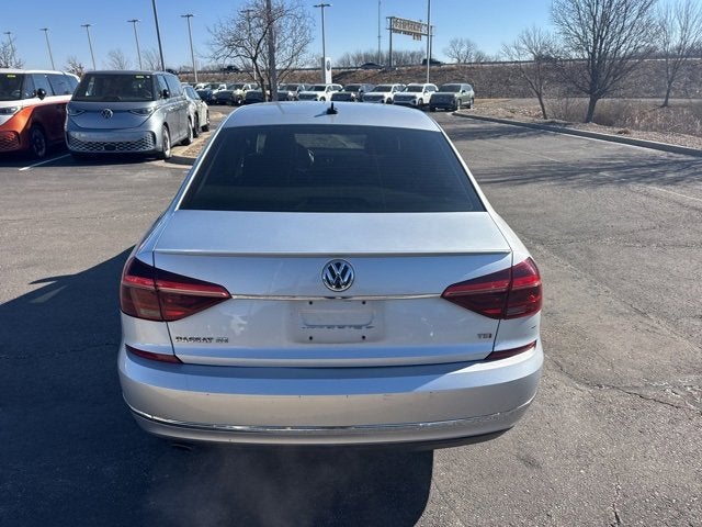 2017 Volkswagen Passat 1.8T SE