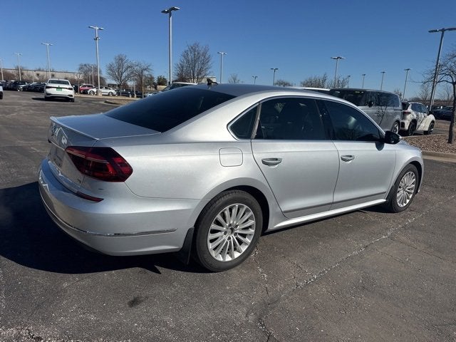 2017 Volkswagen Passat 1.8T SE