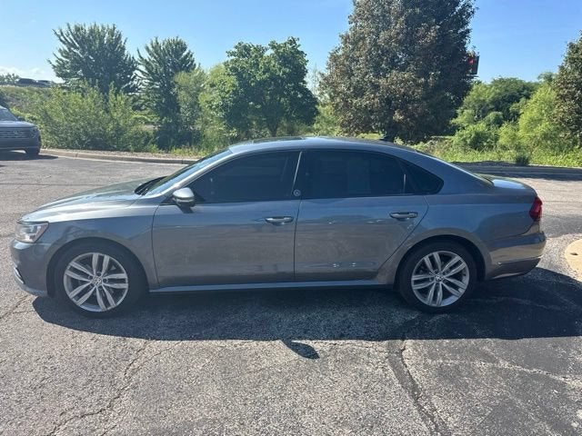 2019 Volkswagen Passat 2.0T Wolfsburg Edition