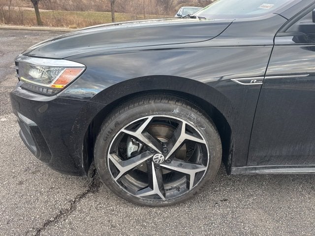 2022 Volkswagen Passat 2.0T R-Line