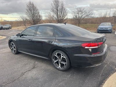 2022 Volkswagen Passat 2.0T R-Line