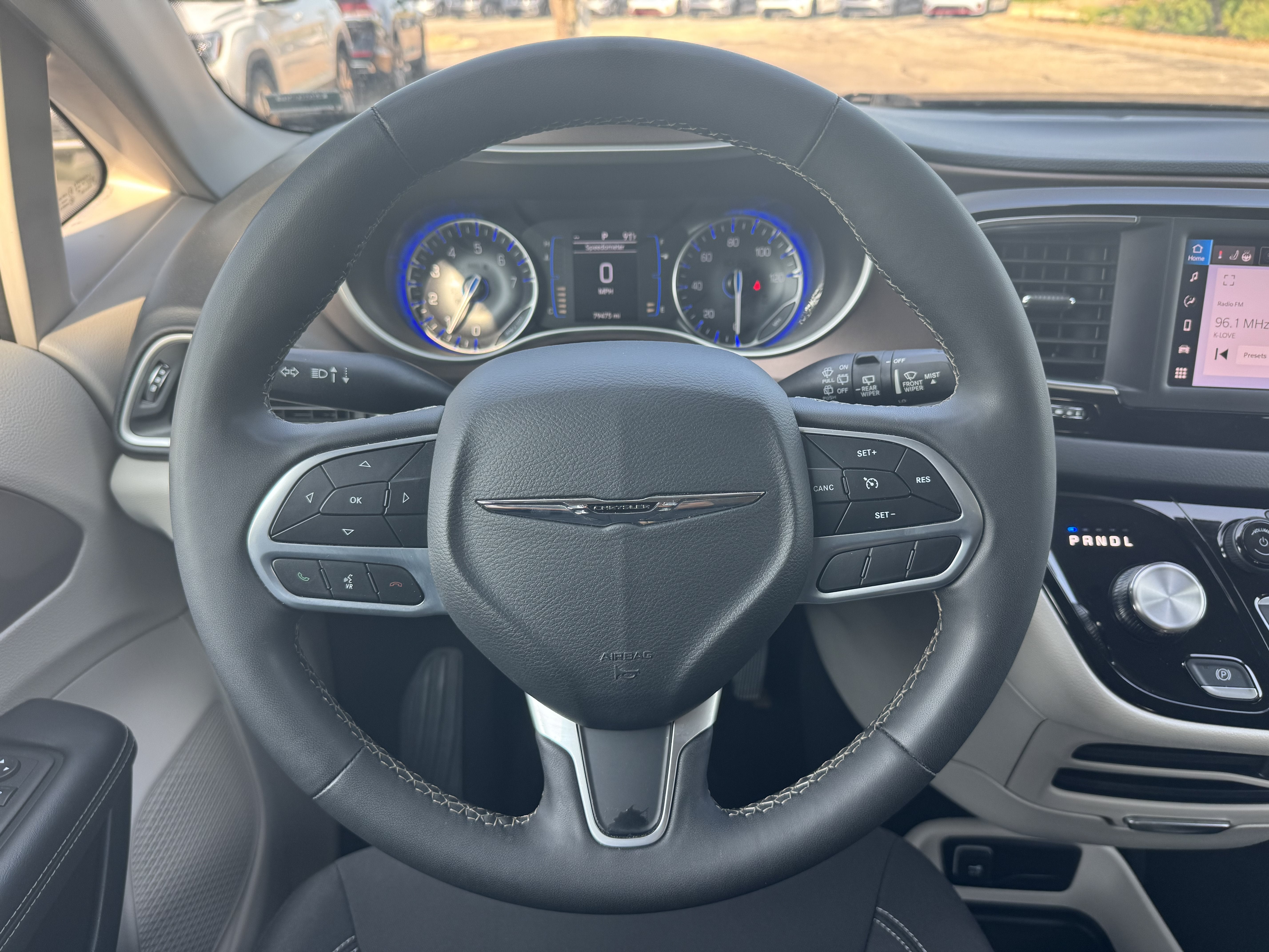 2023 Chrysler Voyager LX