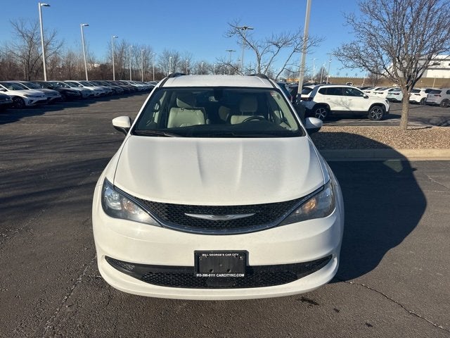 2021 Chrysler Voyager LXI