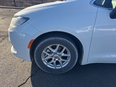 2021 Chrysler Voyager LXI