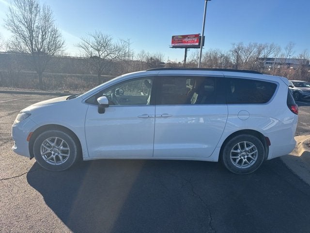 2021 Chrysler Voyager LXI