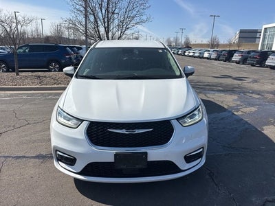 2023 Chrysler Pacifica Hybrid Touring L