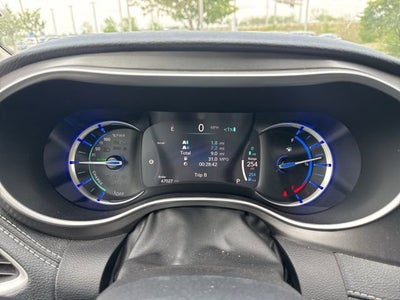 2023 Chrysler Pacifica Hybrid Touring L