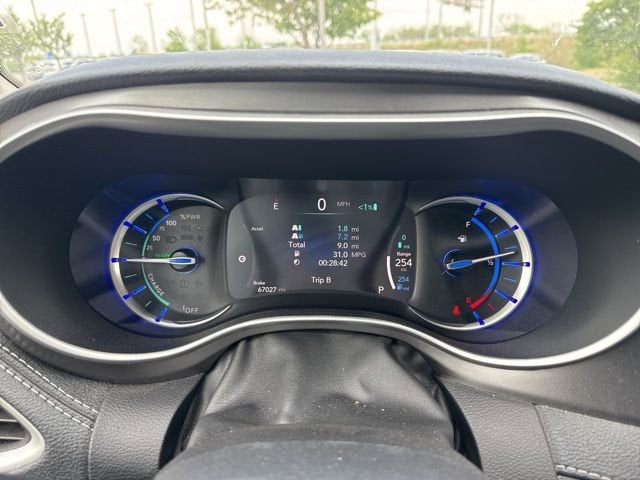 2023 Chrysler Pacifica Hybrid Touring L