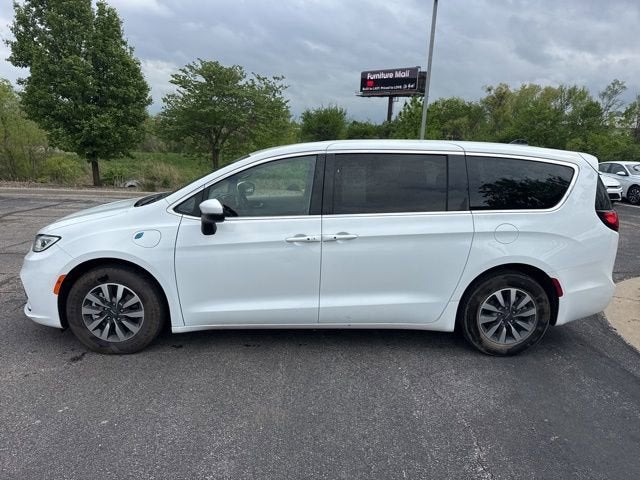 Used 2023 Chrysler Pacifica Hybrid Touring L with VIN 2C4RC1L77PR618364 for sale in Lee's Summit, MO