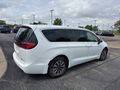 2023 Chrysler Pacifica Hybrid Touring L
