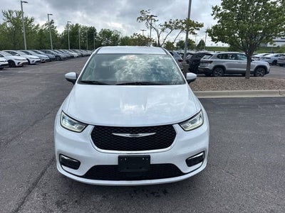 2023 Chrysler Pacifica Hybrid Touring L