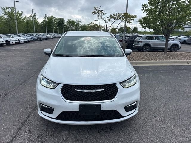 2023 Chrysler Pacifica Hybrid Touring L