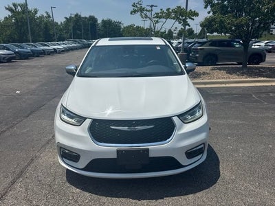 2023 Chrysler Pacifica Hybrid Limited